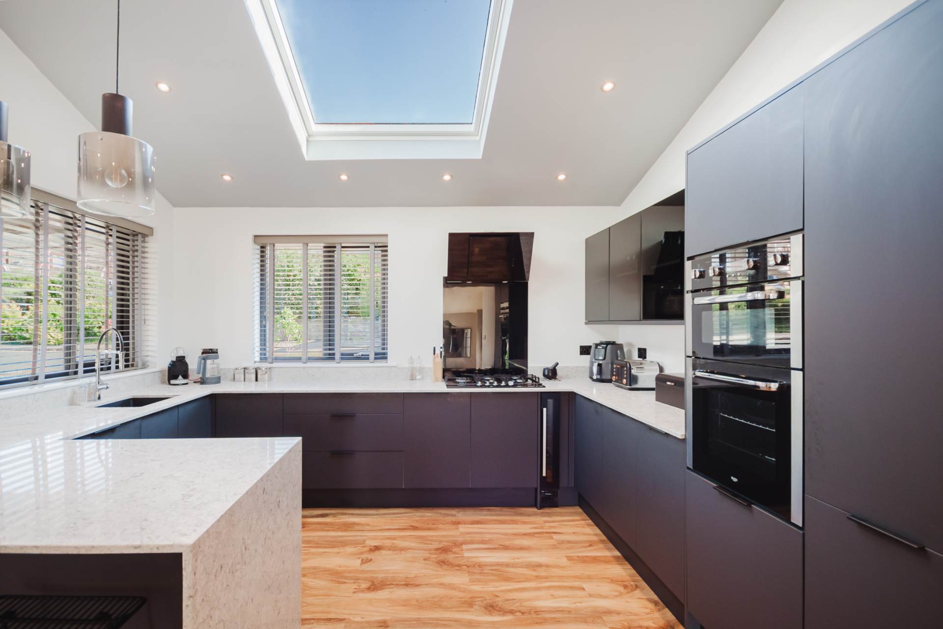 BLEADON HILL**BEAUTIFULLY PRESENTED**LARGE PLOT**STUNNING VIEWS**, Image 10