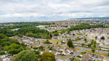 BLEADON HILL**BEAUTIFULLY PRESENTED**LARGE PLOT**STUNNING VIEWS**, Image 2