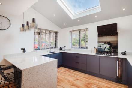 BLEADON HILL**BEAUTIFULLY PRESENTED**LARGE PLOT**STUNNING VIEWS**, Image 9