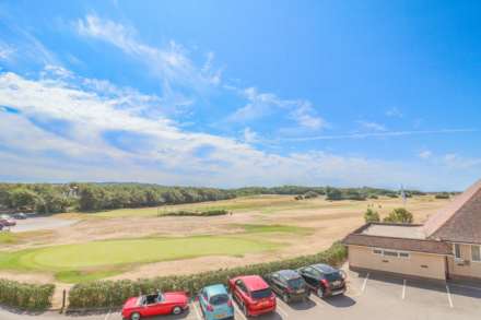 Royal Sands, Prestigious Gated Community - Superb Town House, Image 4