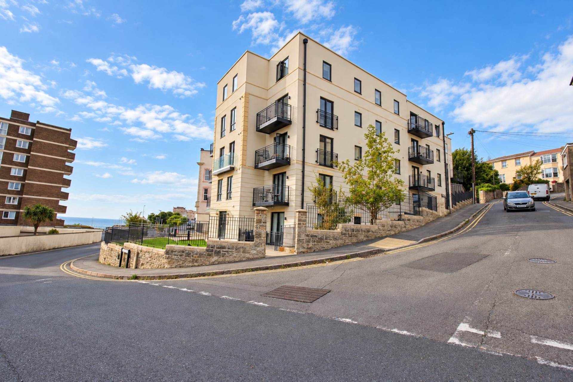 Bayside Apartments, Manilla Crescent, Image 1