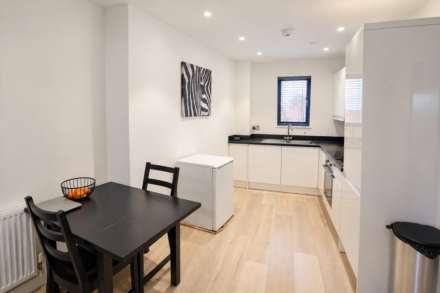 Bayside Apartments, Manilla Crescent, Image 6