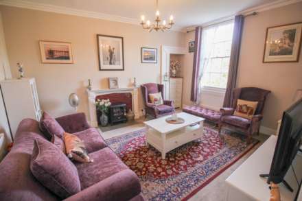 Royal Crescent**Two Double Bedrooms**Sea Views Front & back**Stunningly Presented**, Image 3