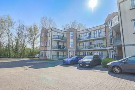 Stormont Court, Great First Time Buyers Apartment, Image 1