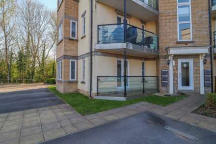 Stormont Court, Great First Time Buyers Apartment, Image 10