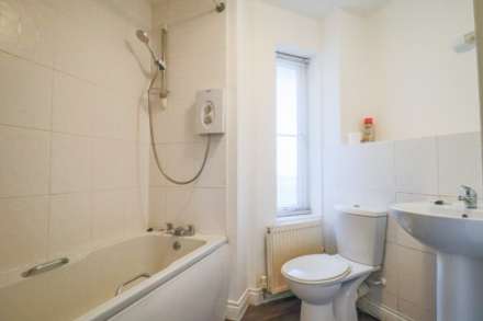 Stormont Court, Great First Time Buyers Apartment, Image 9