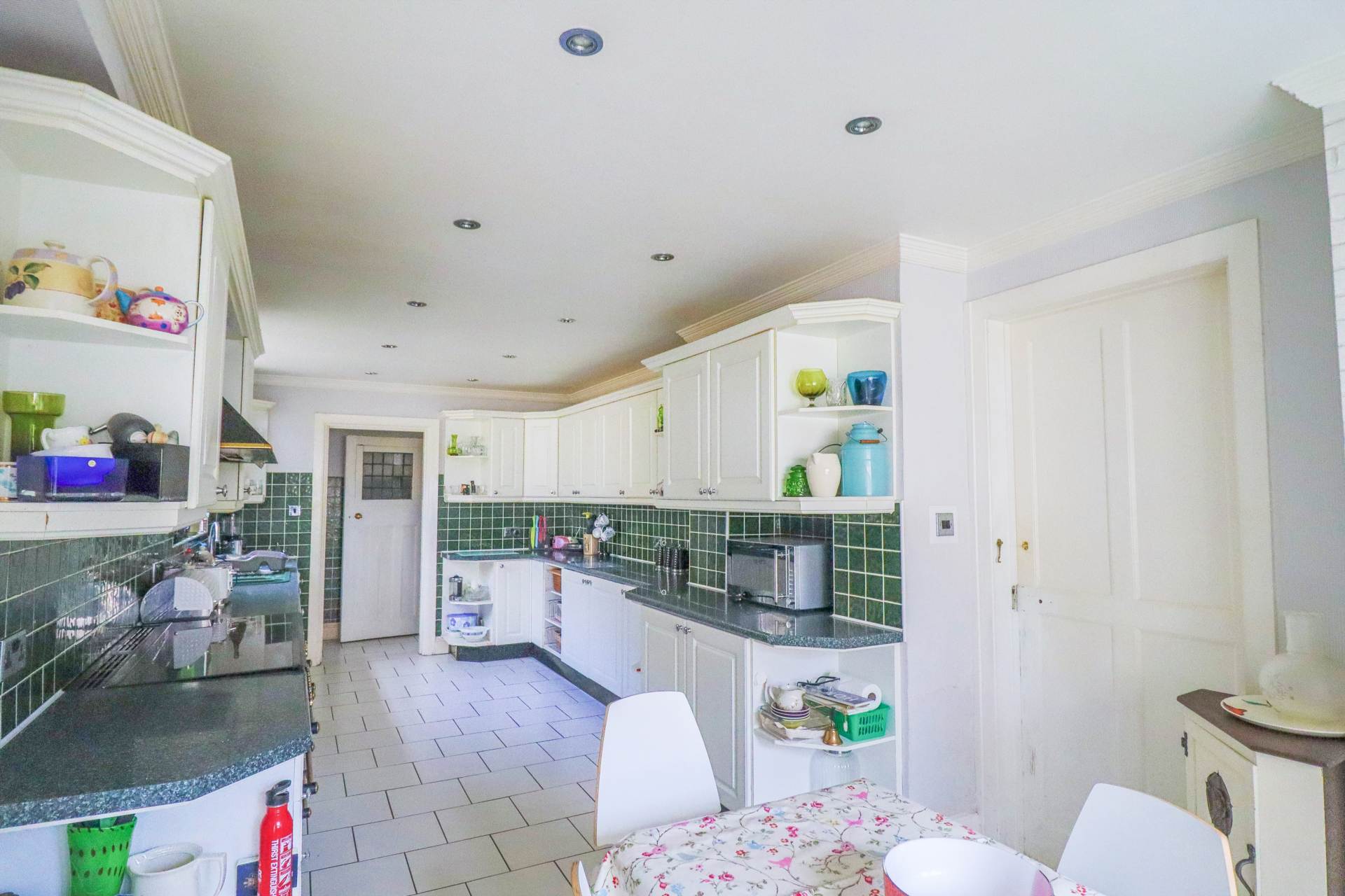 Elmhyrst Road - Impressive 0.25 Acre Plot - Endless Potential, Image 11