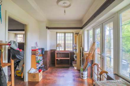 Elmhyrst Road - Impressive 0.25 Acre Plot - Endless Potential, Image 13