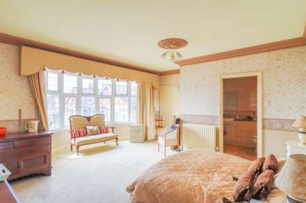 Elmhyrst Road - Impressive 0.25 Acre Plot - Endless Potential, Image 15