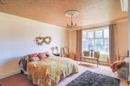 Elmhyrst Road - Impressive 0.25 Acre Plot - Endless Potential, Image 18