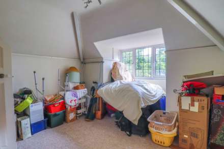 Elmhyrst Road - Impressive 0.25 Acre Plot - Endless Potential, Image 26