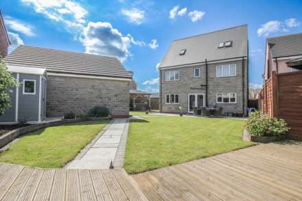 5 Bedroom Detached, Wayfarer Close, Haywood Village
