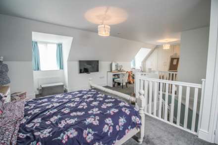 Wayfarer Close, Haywood Village, Image 11