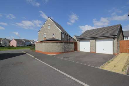 Wayfarer Close, Haywood Village, Image 27