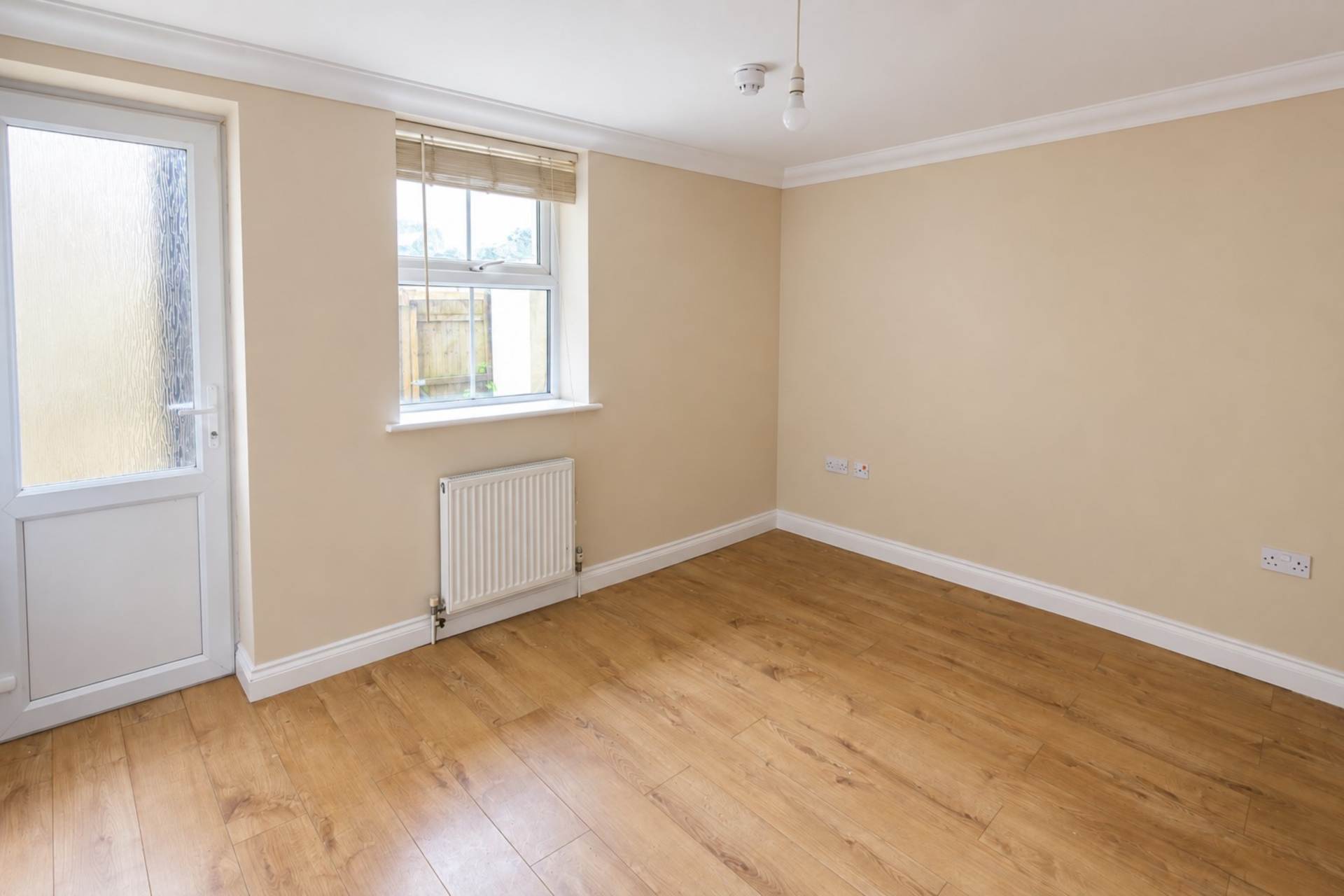 **Central Location**Two Double Bedrooms**Super Open Plan Living Area**Own Front Door**Private Sunny Garden/Courtyard**, Image 12