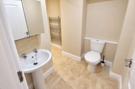 **Central Location**Two Double Bedrooms**Super Open Plan Living Area**Own Front Door**Private Sunny Garden/Courtyard**, Image 10