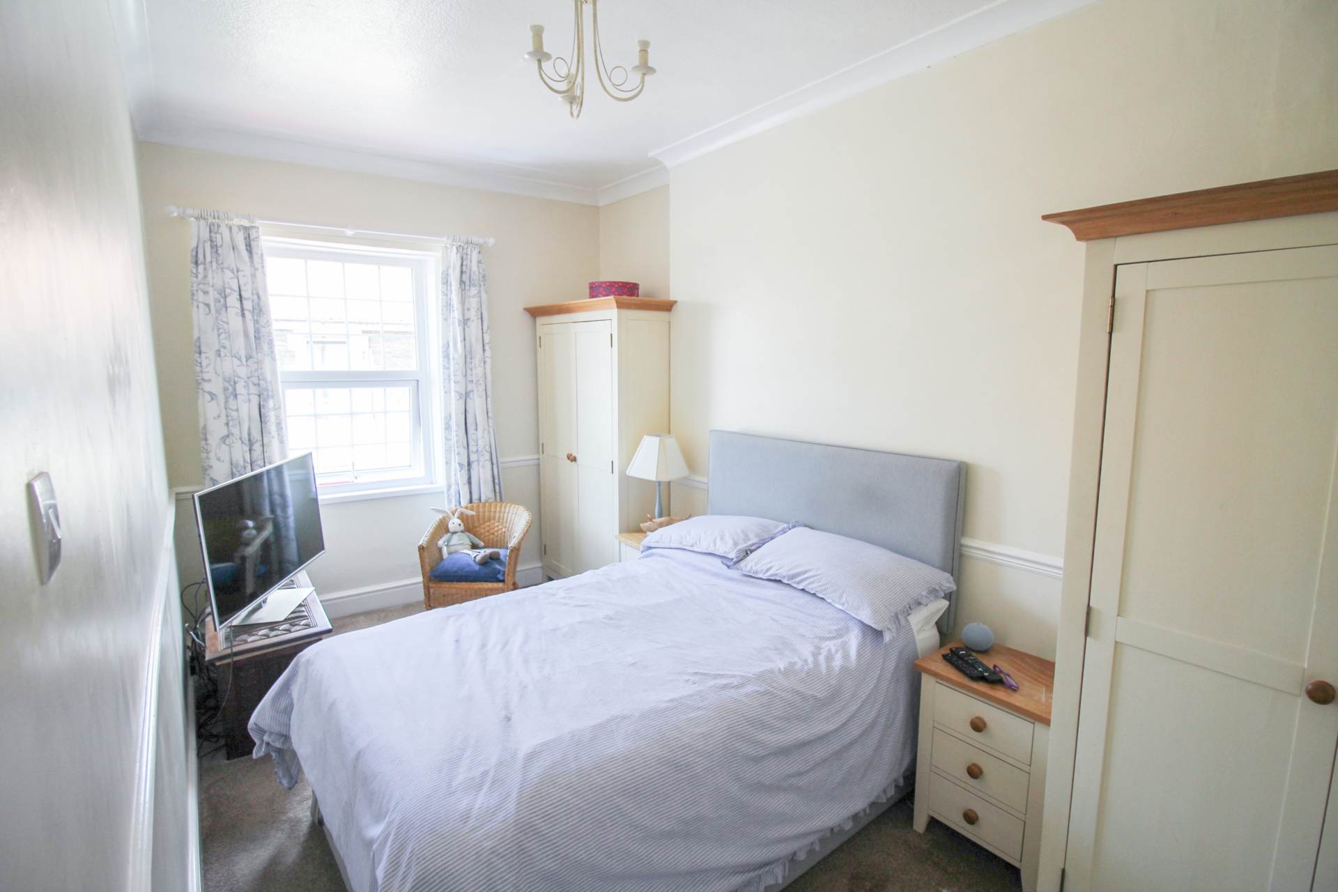Central Location**Beautiful Walled Garden**Stunningly Presented**Useful Loft Room**En Suite**, Image 12