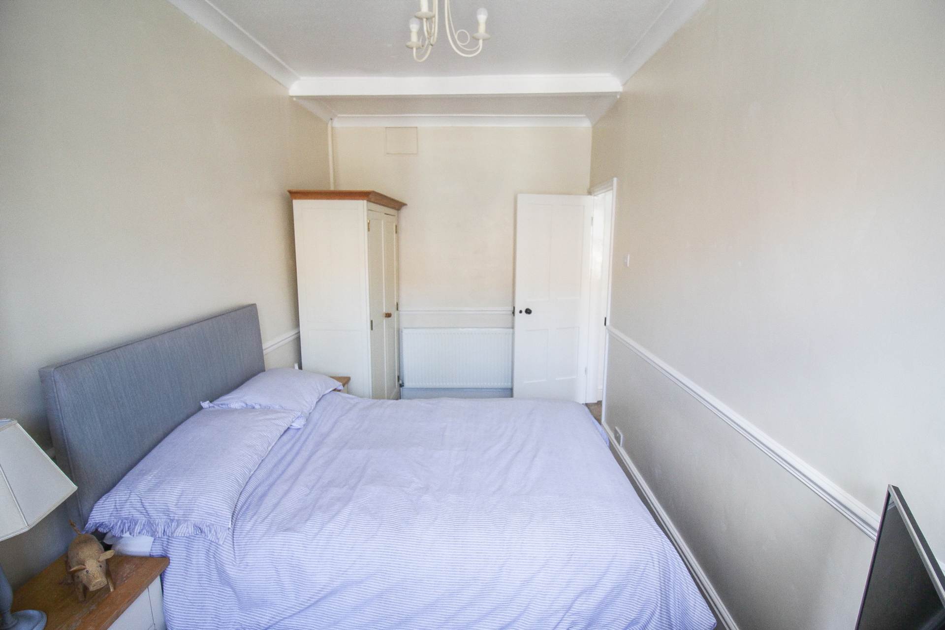 Central Location**Beautiful Walled Garden**Stunningly Presented**Useful Loft Room**En Suite**, Image 13