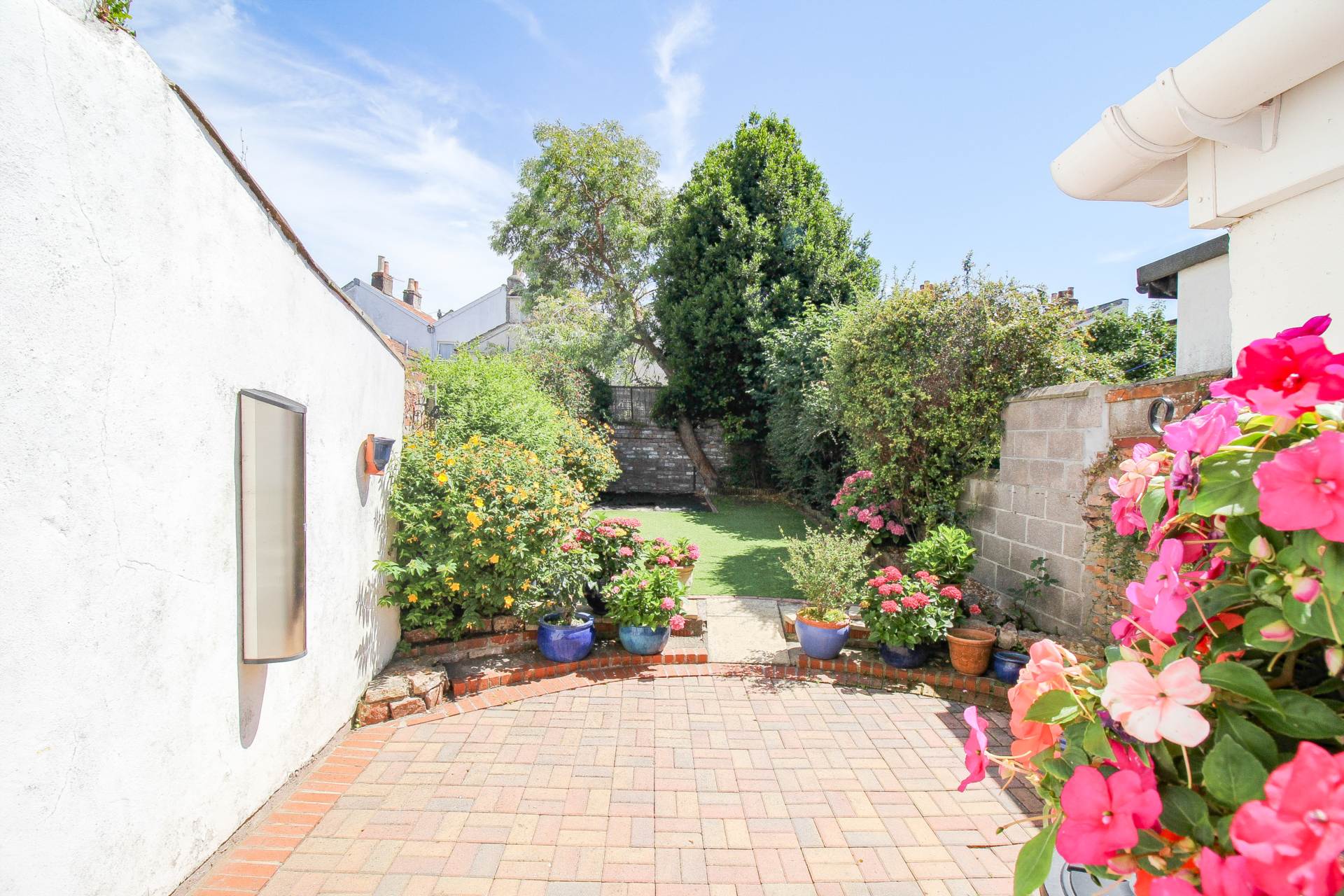 Central Location**Beautiful Walled Garden**Stunningly Presented**Useful Loft Room**En Suite**, Image 21