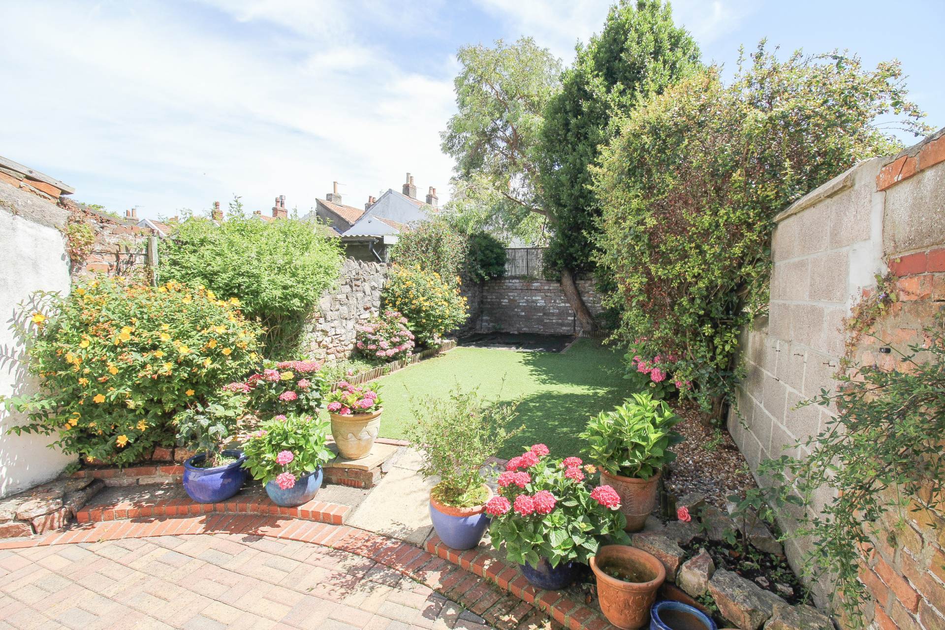 Central Location**Beautiful Walled Garden**Stunningly Presented**Useful Loft Room**En Suite**, Image 22