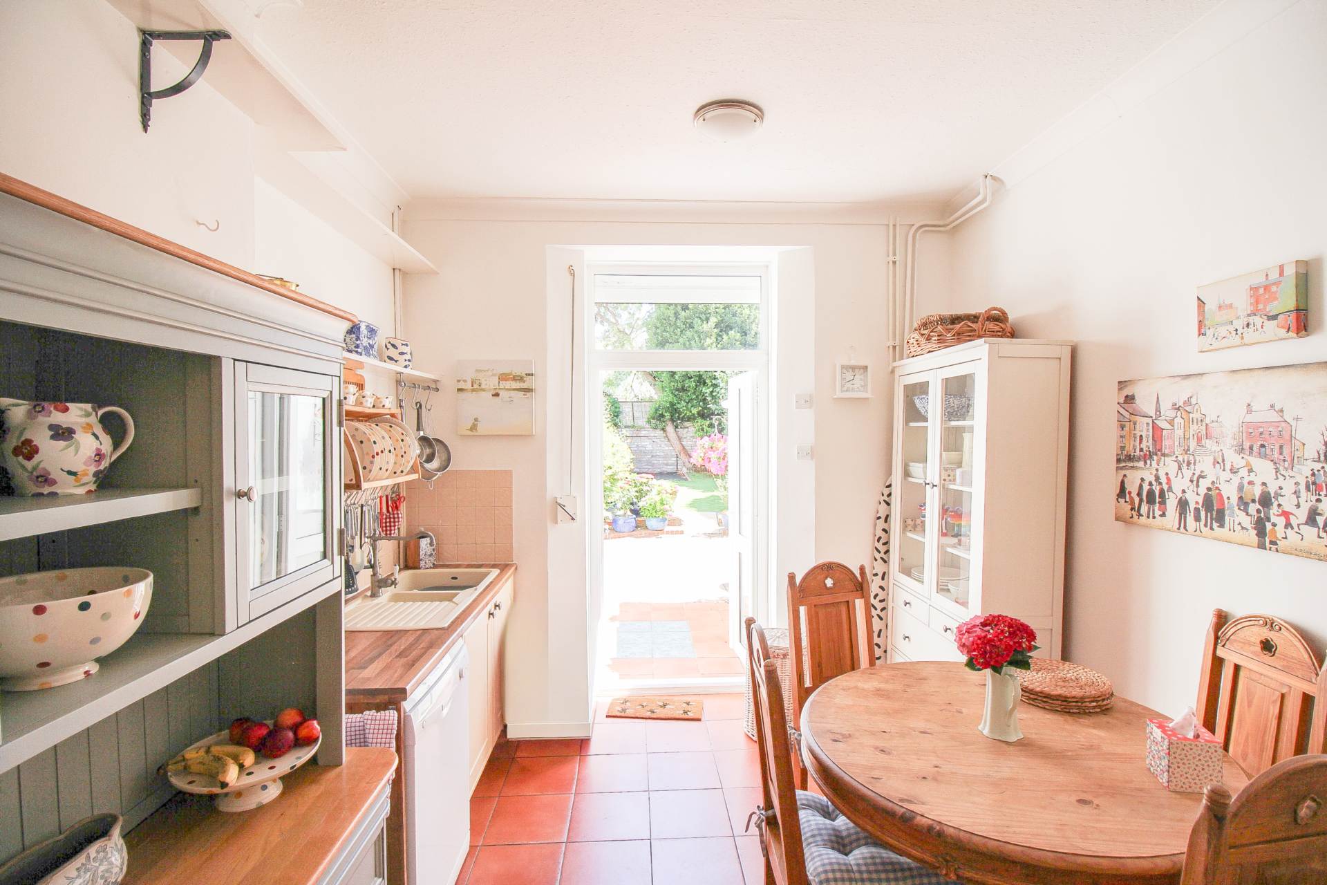 Central Location**Beautiful Walled Garden**Stunningly Presented**Useful Loft Room**En Suite**, Image 6