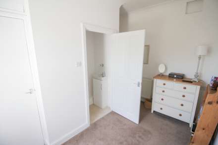 Central Location**Beautiful Walled Garden**Stunningly Presented**Useful Loft Room**En Suite**, Image 15