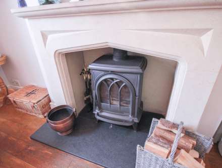 Central Location**Beautiful Walled Garden**Stunningly Presented**Useful Loft Room**En Suite**, Image 4