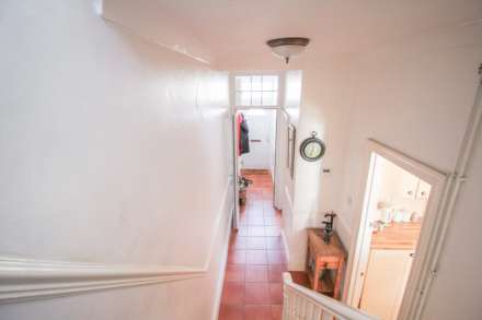 Central Location**Beautiful Walled Garden**Stunningly Presented**Useful Loft Room**En Suite**, Image 9