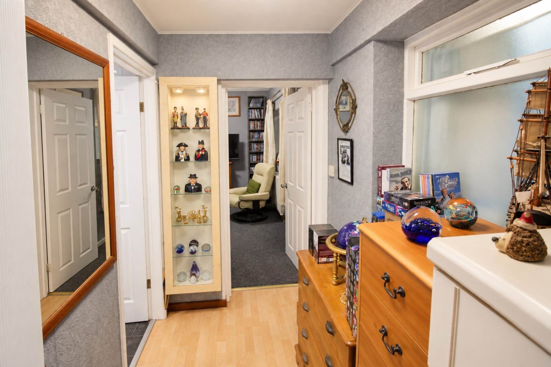 **Central Location**Ideal for Dual Occupancy**4 Bedrooms**2 Lounges**Additional Income**, Image 7