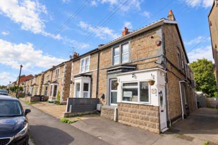 **Central Location**Ideal for Dual Occupancy**4 Bedrooms**2 Lounges**Additional Income**