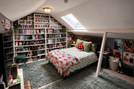 **Central Location**Ideal for Dual Occupancy**4 Bedrooms**2 Lounges**Additional Income**, Image 21