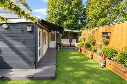 **Central Location**Ideal for Dual Occupancy**4 Bedrooms**2 Lounges**Additional Income**, Image 25