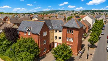 Griffen Road, Weston Village