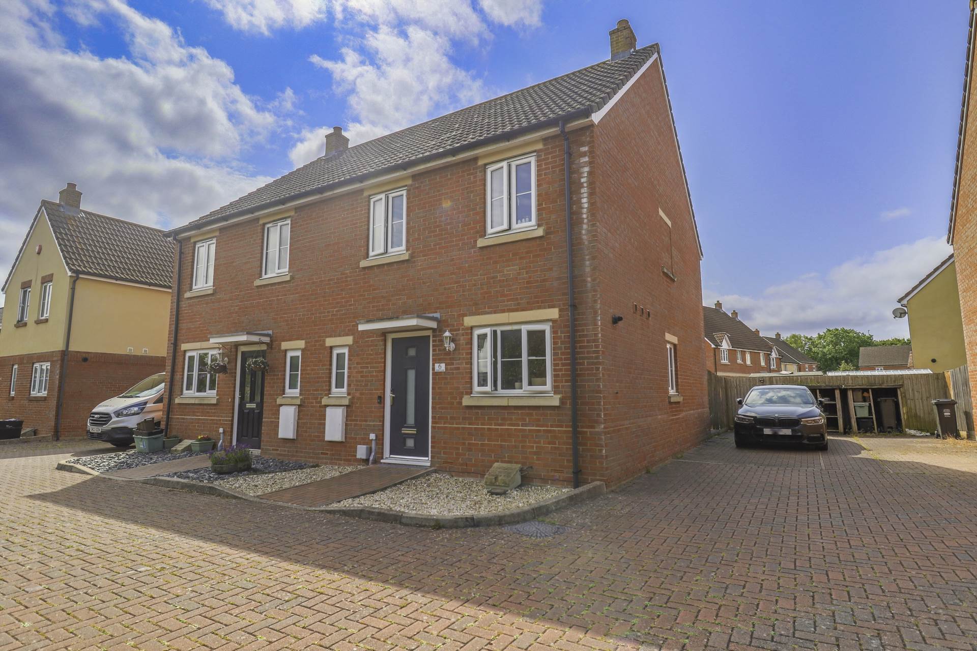 Court Close - 50% Shared Ownership, Image 1