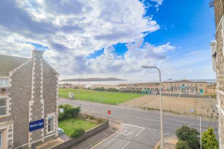 Beach Road - Sea Front Apartment - Balcony With Sea Views, Image 2