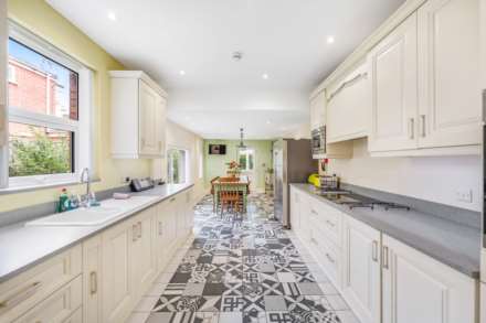 Beach Road - The Beach House - Truly Special, Image 5