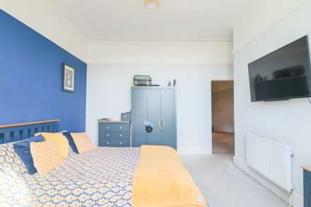 Arundell Road, Hillside - Deceptively Light & Spacious Flat, Image 6