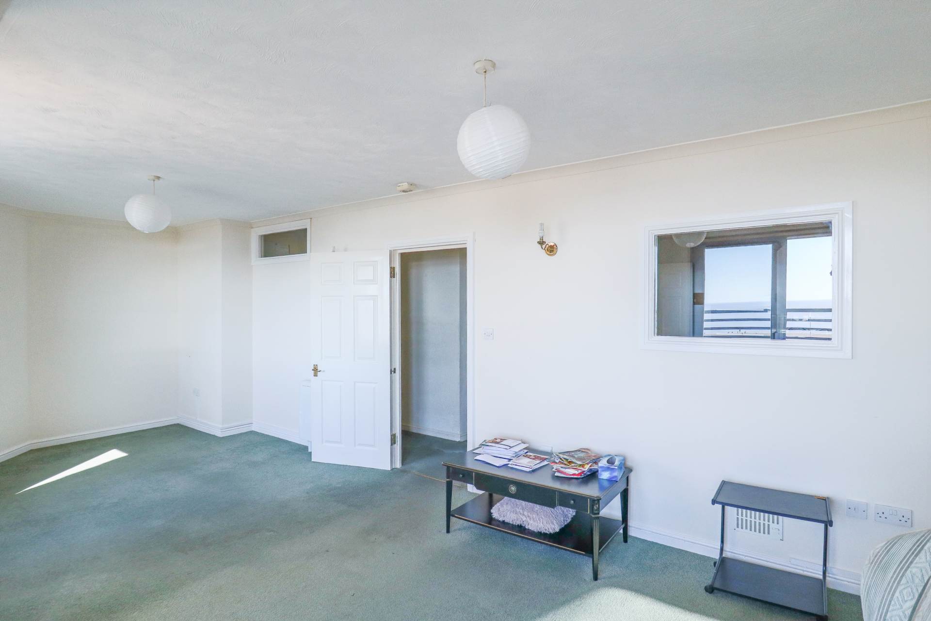 Carlton Mansions - West Facing Balcony Views, Image 7