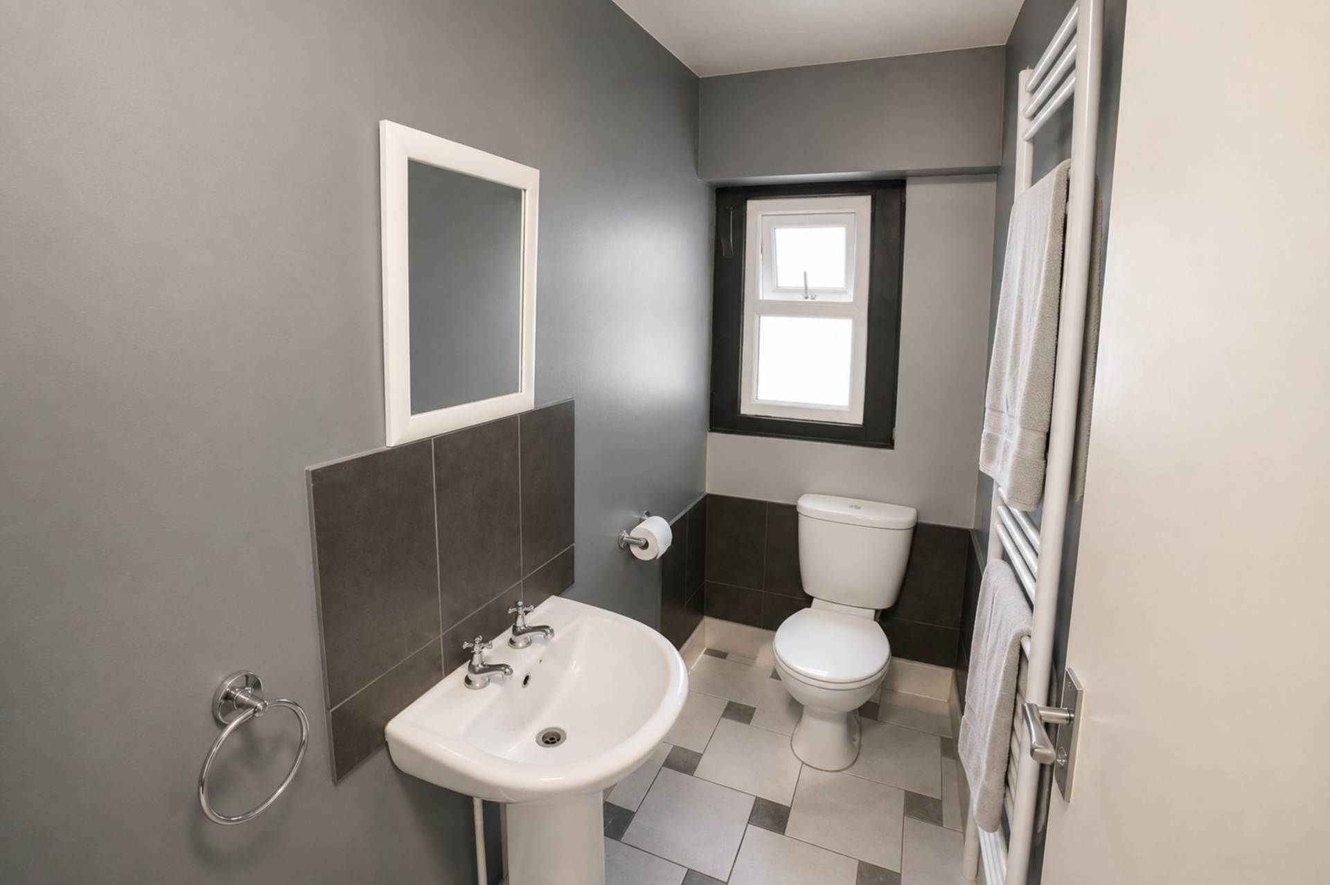 Clevedon Road**4 Bedrooms**Pot Room Let with £2500 Return**Split into Two Properties**, Image 12