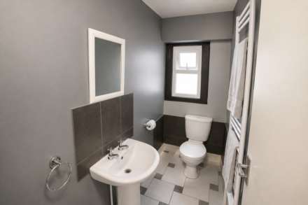 Clevedon Road**4 Bedrooms**Pot Room Let with £2500 Return**Split into Two Properties**, Image 12