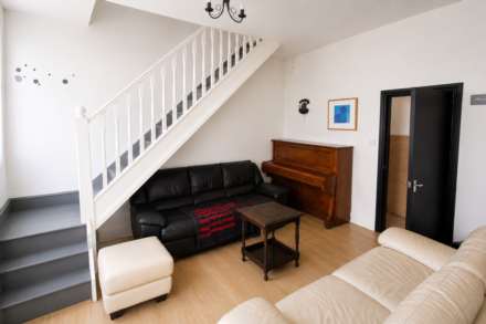 Clevedon Road**4 Bedrooms**Pot Room Let with £2500 Return**Split into Two Properties**, Image 2