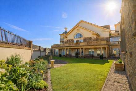 The Theatre, Knightstone Island