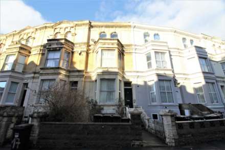 1 Bedroom Flat, Bristol Road Lower, Hillside