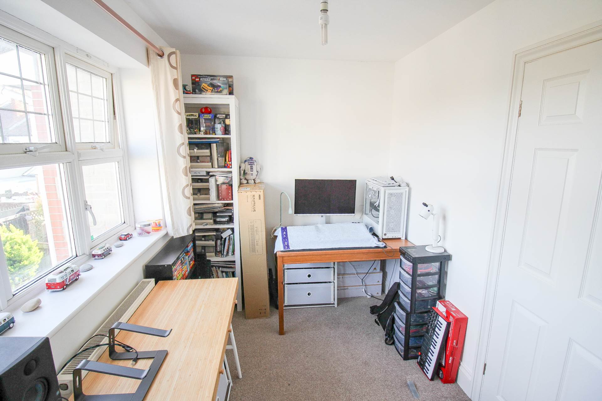 **Tebbutts Mews**two Bedrooms**Sunny Garden**Parking**close to Amenities**, Image 10
