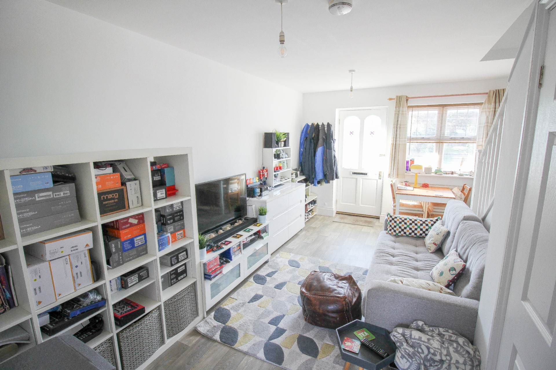 **Tebbutts Mews**two Bedrooms**Sunny Garden**Parking**close to Amenities**, Image 3