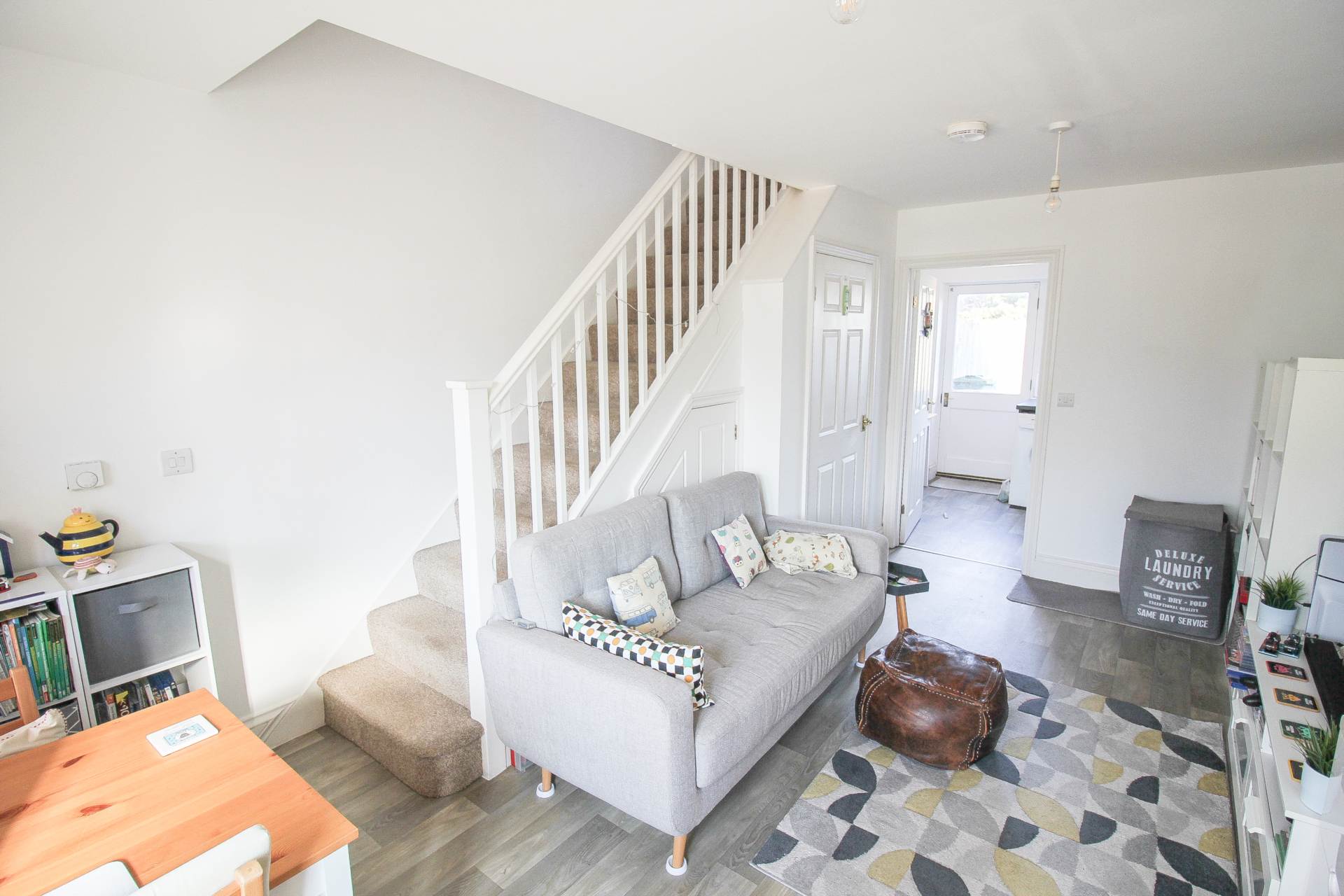 **Tebbutts Mews**two Bedrooms**Sunny Garden**Parking**close to Amenities**, Image 4