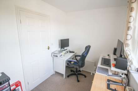**Tebbutts Mews**two Bedrooms**Sunny Garden**Parking**close to Amenities**, Image 11