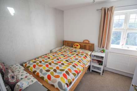 **Tebbutts Mews**two Bedrooms**Sunny Garden**Parking**close to Amenities**, Image 13