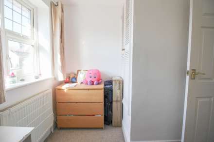 **Tebbutts Mews**two Bedrooms**Sunny Garden**Parking**close to Amenities**, Image 15