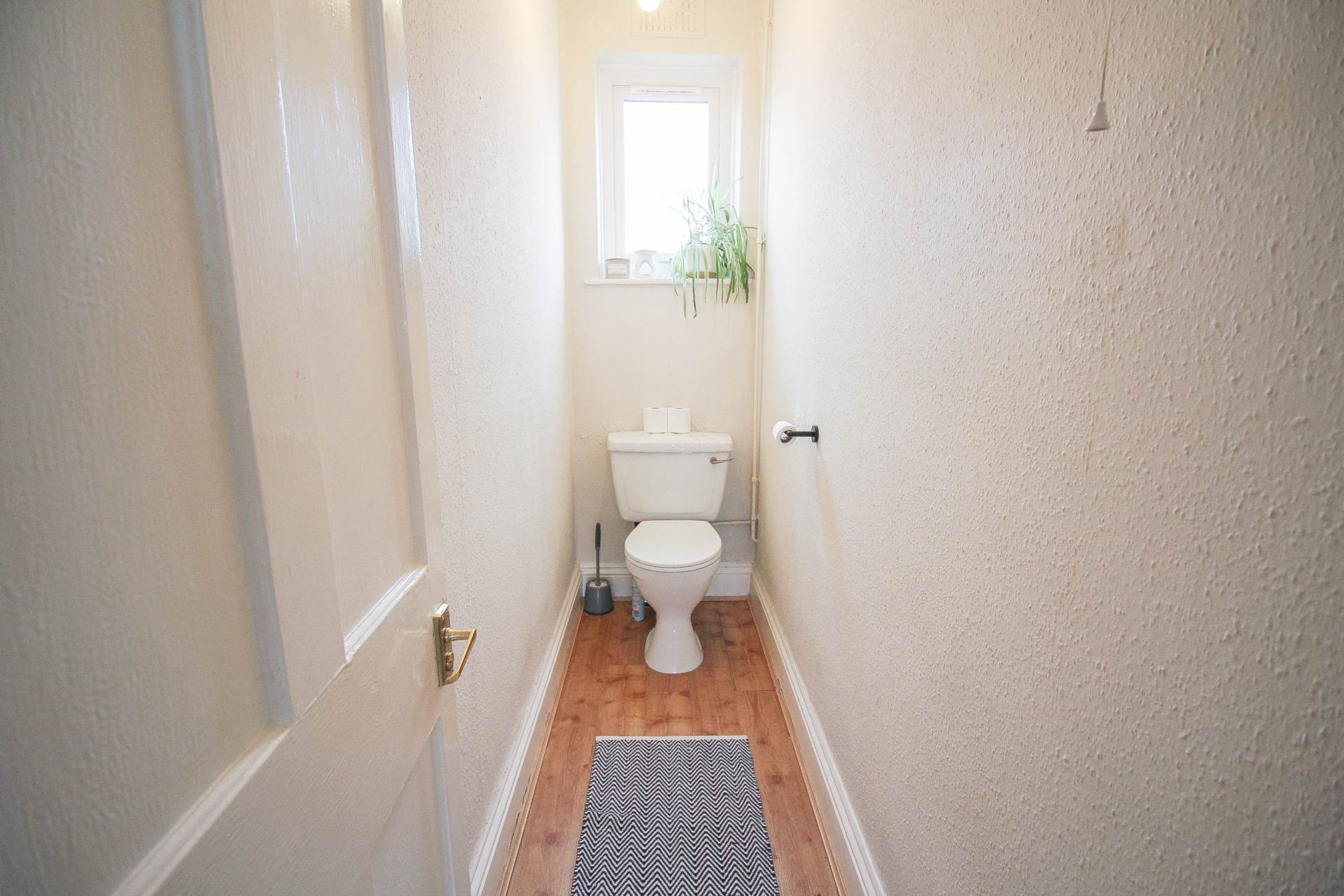 South Ward**Stunningly Presented**Two Double Bedrooms**Close to Beach & Town**, Image 11